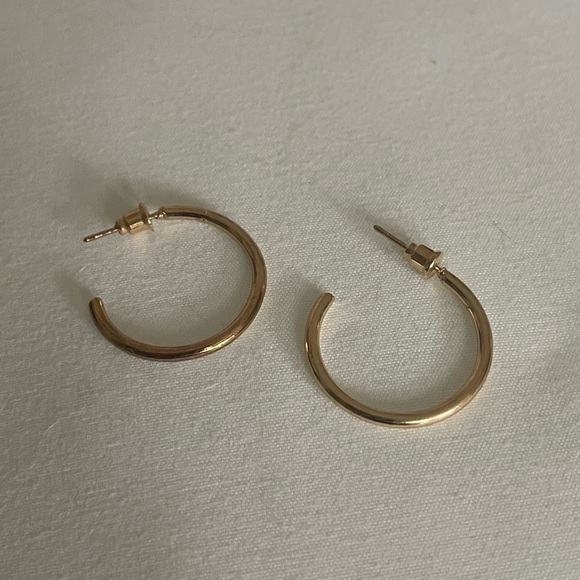 New Woman’s Boho Casual Medium Minimal Gold Tone Hoop Stud Earrings Earrings - Picture 4 of 16